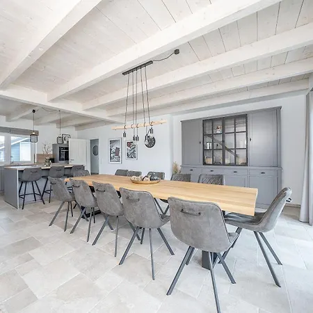 Tatil Evi Xxl-holzhaus Mit Sauna & Grossem Garten