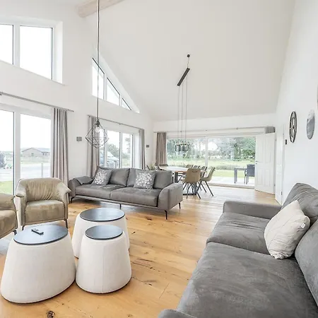 Xxl-holzhaus Mit Sauna & Grossem Garten Dagebüll