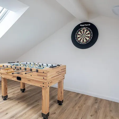 Xxl-holzhaus Mit Sauna & Grossem Garten *