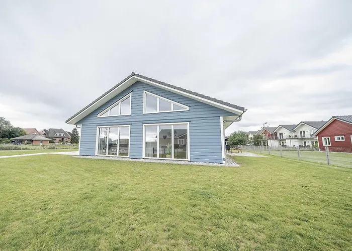 Xxl-holzhaus Mit Sauna & Grossem Garten *