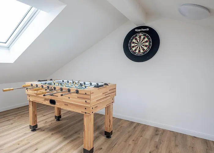 Xxl-holzhaus Mit Sauna & Grossem Garten *